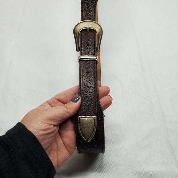 Leather Tooled Cowhide Belt Size 44 Brown With Silver Buckle MAde in The USA - Picture 1 of 11
